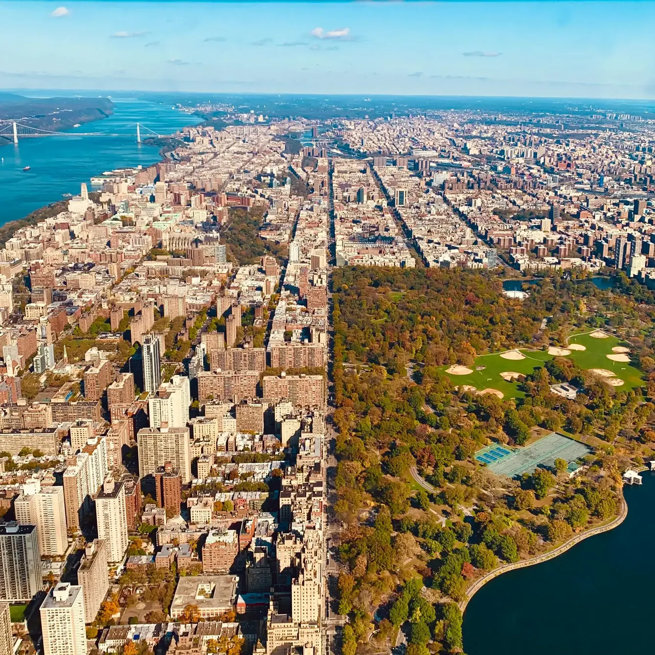 Photo d'une vue aérienne de Central Park et de New york ; un espace vert réalisé par Frederick Law Olmsted